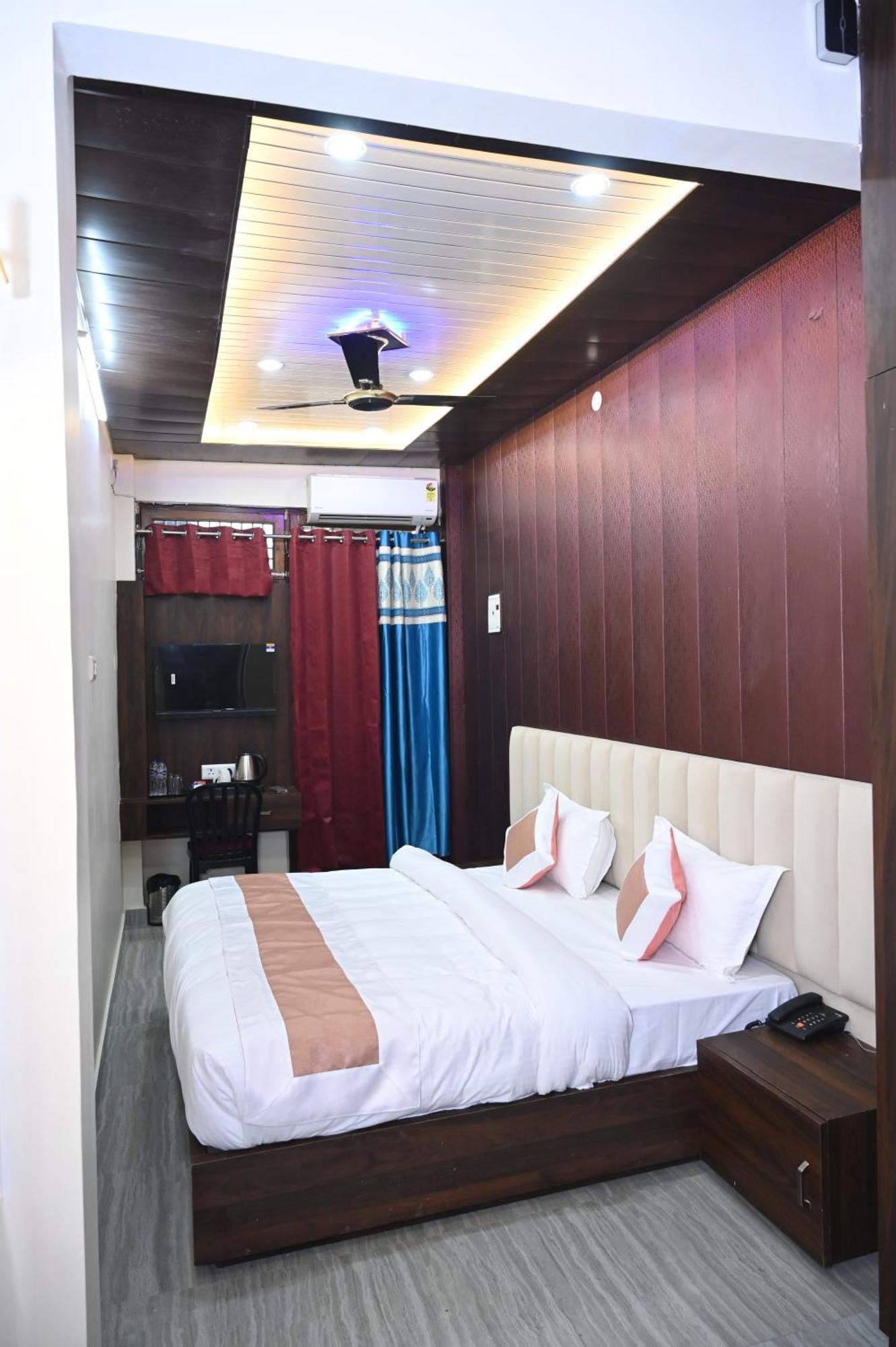 Sun High Stay Luxury Guest House Varanasi Eksteriør bilde