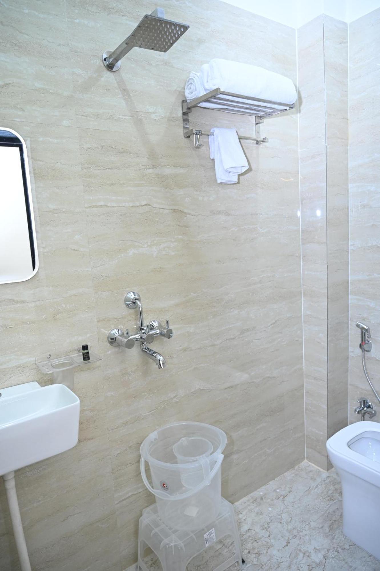 Sun High Stay Luxury Guest House Varanasi Eksteriør bilde